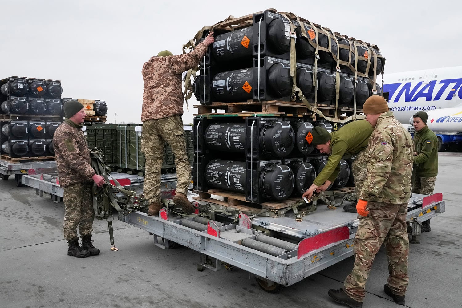 Фейк российских СМИ: НАТО поставляет Киеву «металлолом» ради обновления своего арсенала