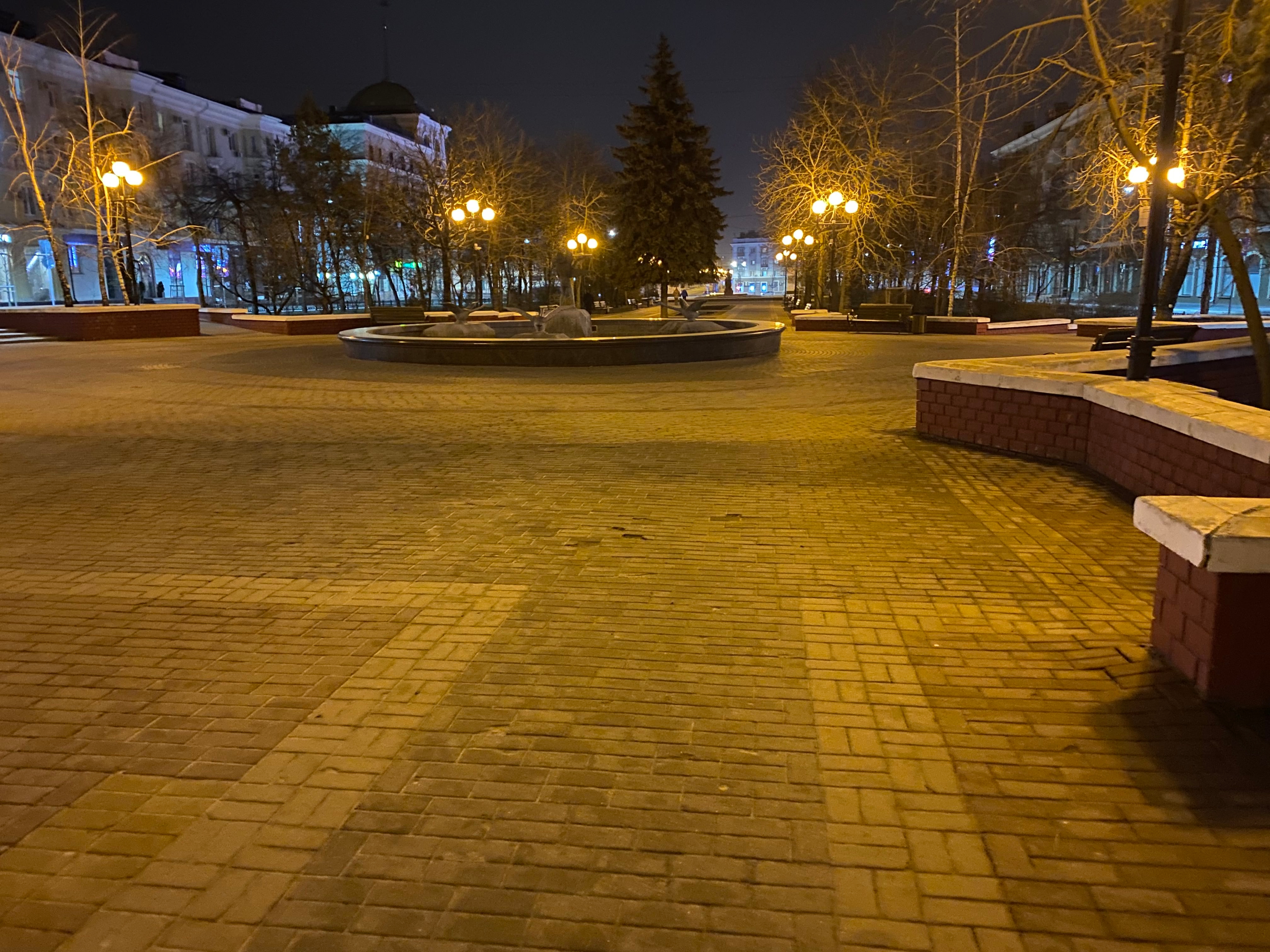 Вечером пятницы на улице ни души