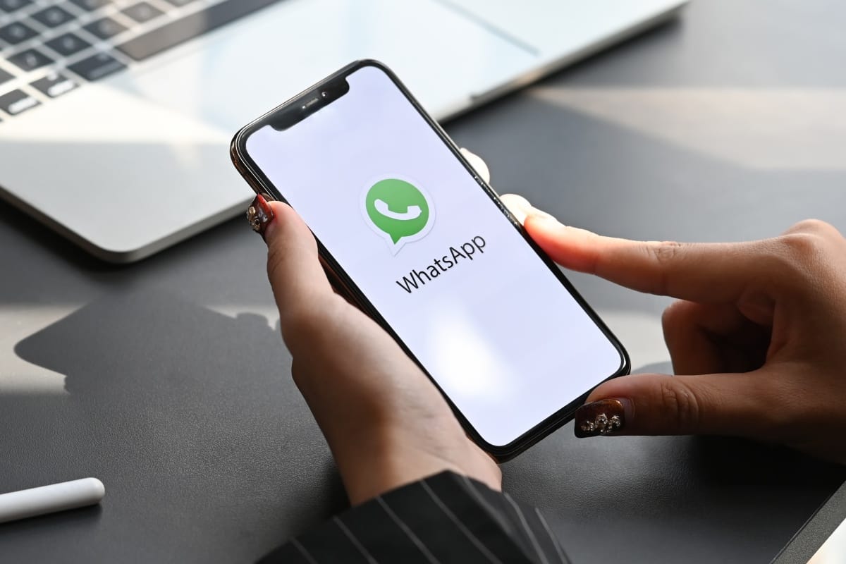 В России впервые завели дело за личный статус в WhatsApp — слова «Слава Украине!» на корейском