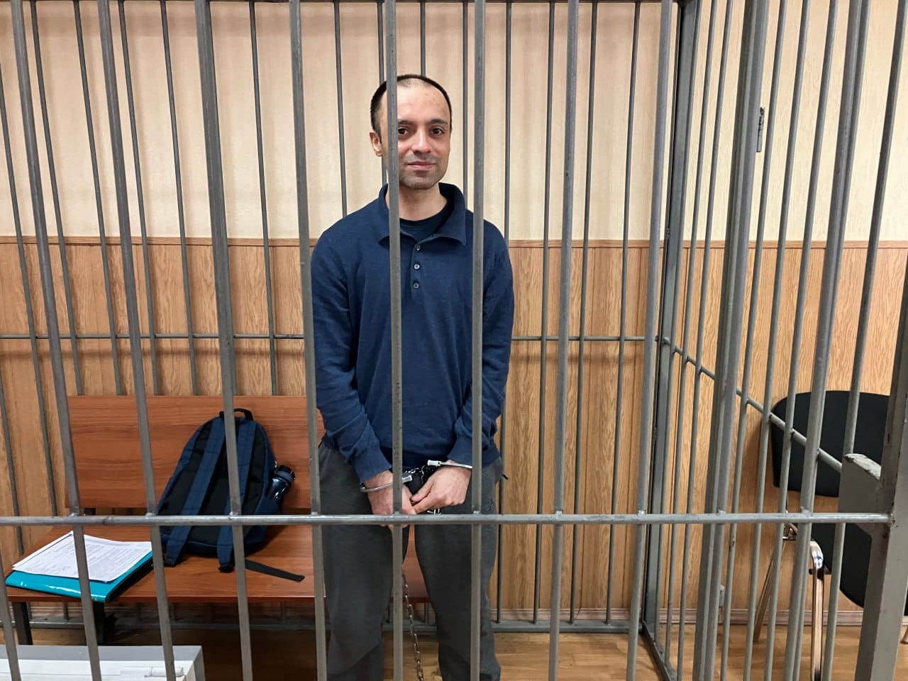 Хакерская атака, присяга «Азову», рекордный срок за диверсию. О 73 приговорах по антивоенным и политическим делам стало известно в мае